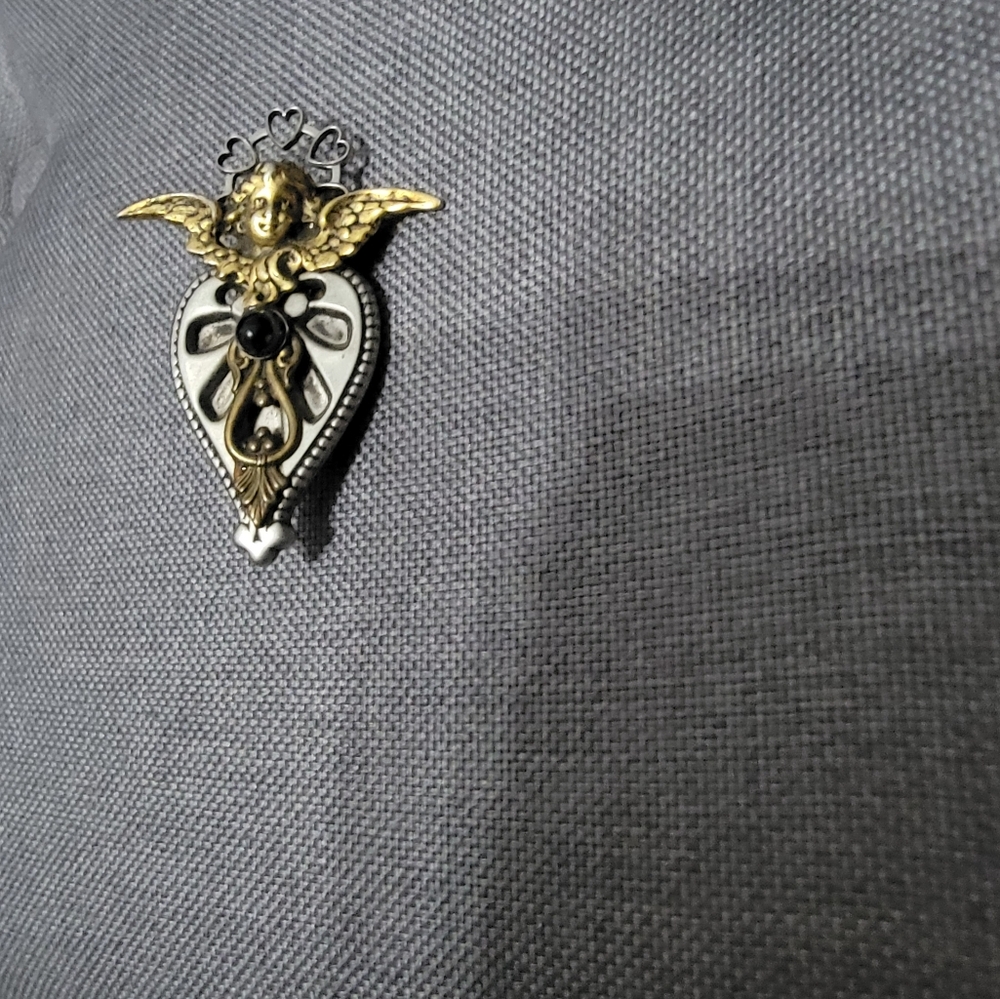 Angel pendant